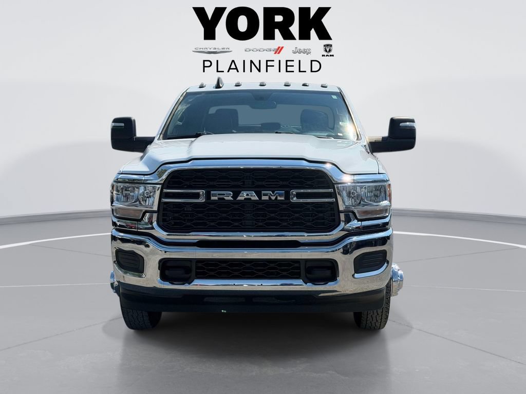 Used 2023 RAM 3500 Tradesman w/ Chrome Appearance Group AWD/4WD image 2