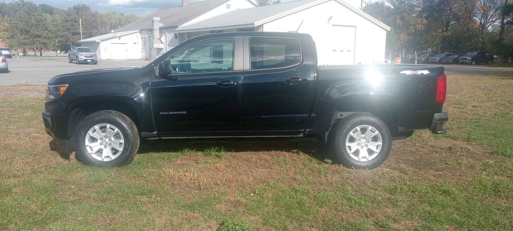 Used 2022 Chevrolet Colorado LT w/ LT Convenience Package image 4
