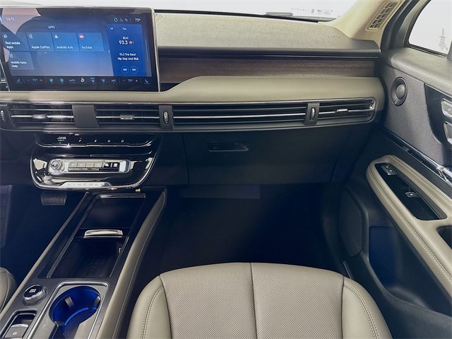 Used 2025 Lincoln Corsair Reserve w/ Equipment Group 202A image 44