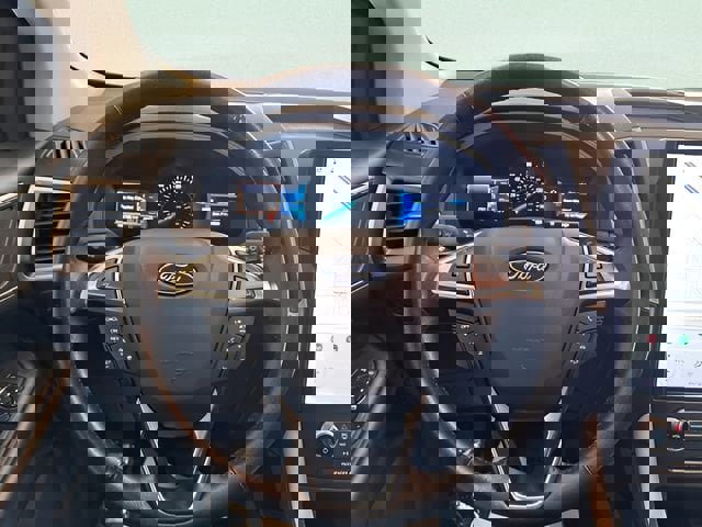 Used 2024 Ford Edge SEL image 18