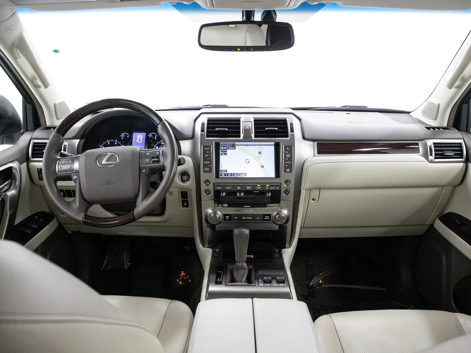 Used 2019 Lexus GX 460 Premium w/ Premium Package AWD/4WD image 16