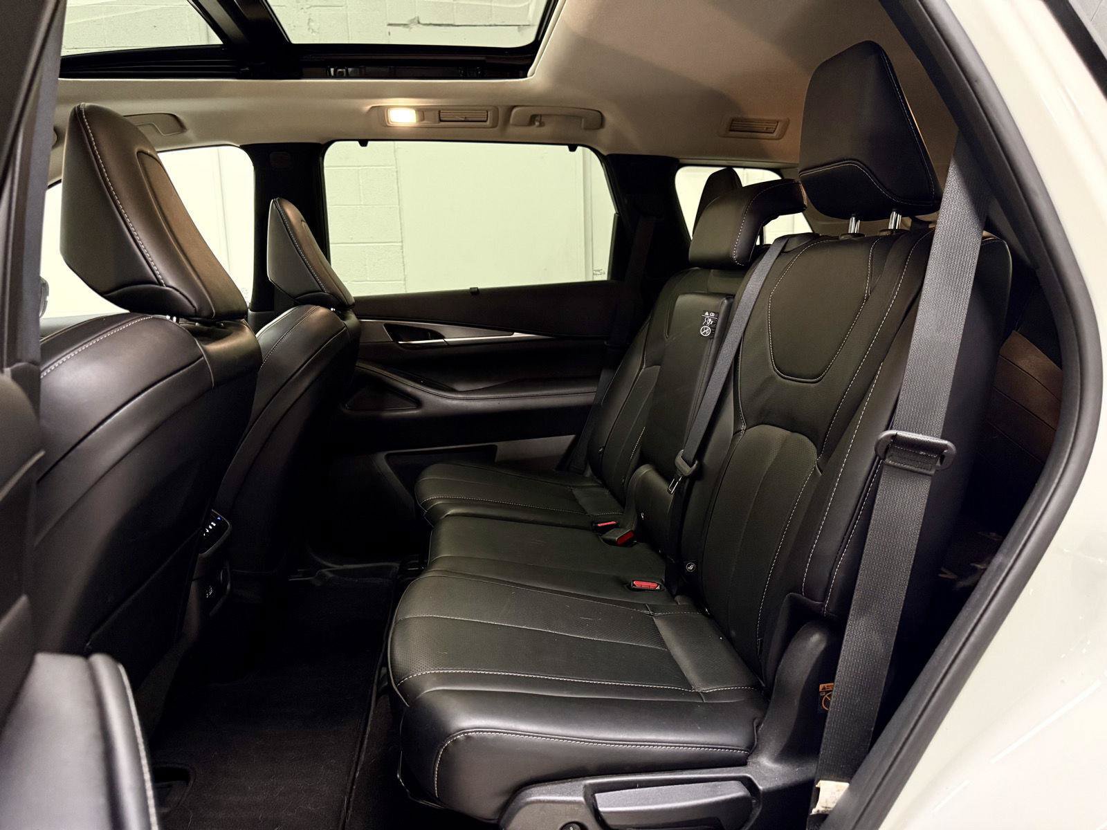 Used 2023 INFINITI QX60 Luxe w/ Cargo Package AWD/4WD image 18