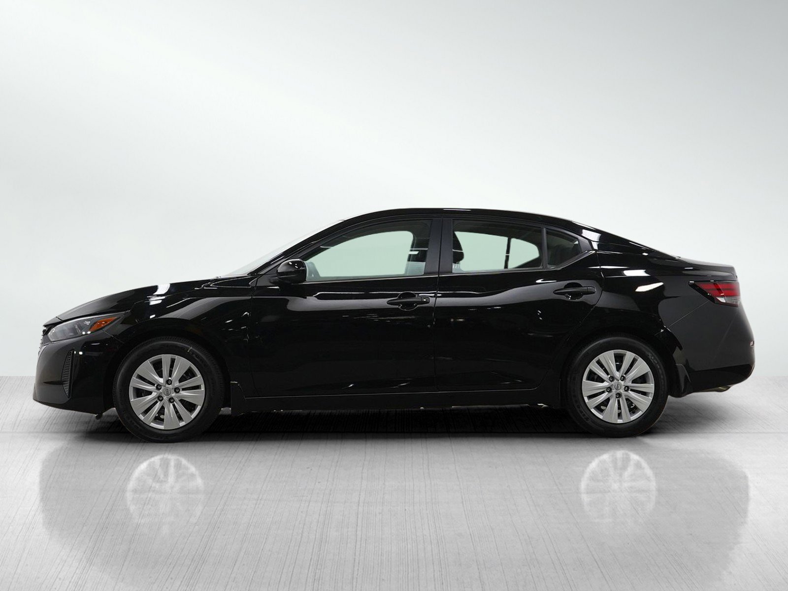 Used 2025 Nissan Sentra S FWD image 2