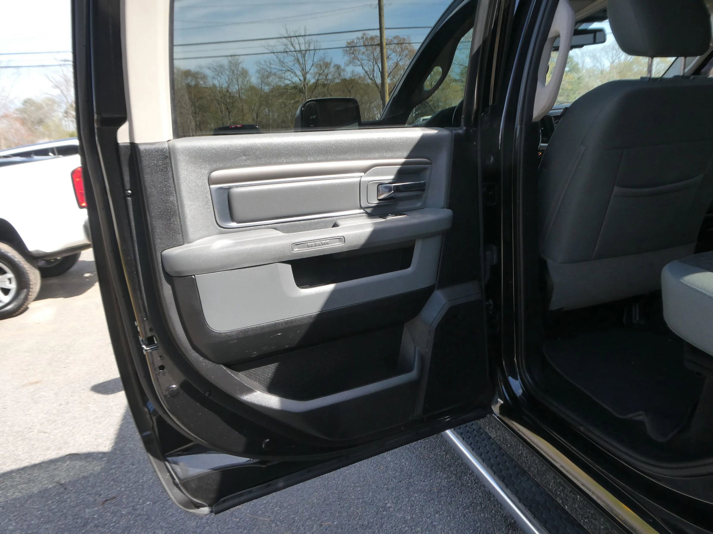 Used 2018 RAM 1500 Big Horn image 26