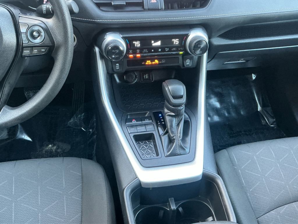 Used 2024 Toyota RAV4 XLE image 19