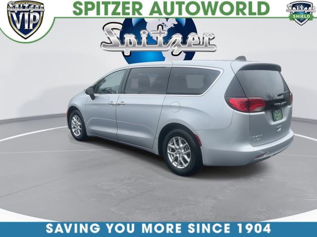 Used 2023 Chrysler Voyager LX FWD image 7