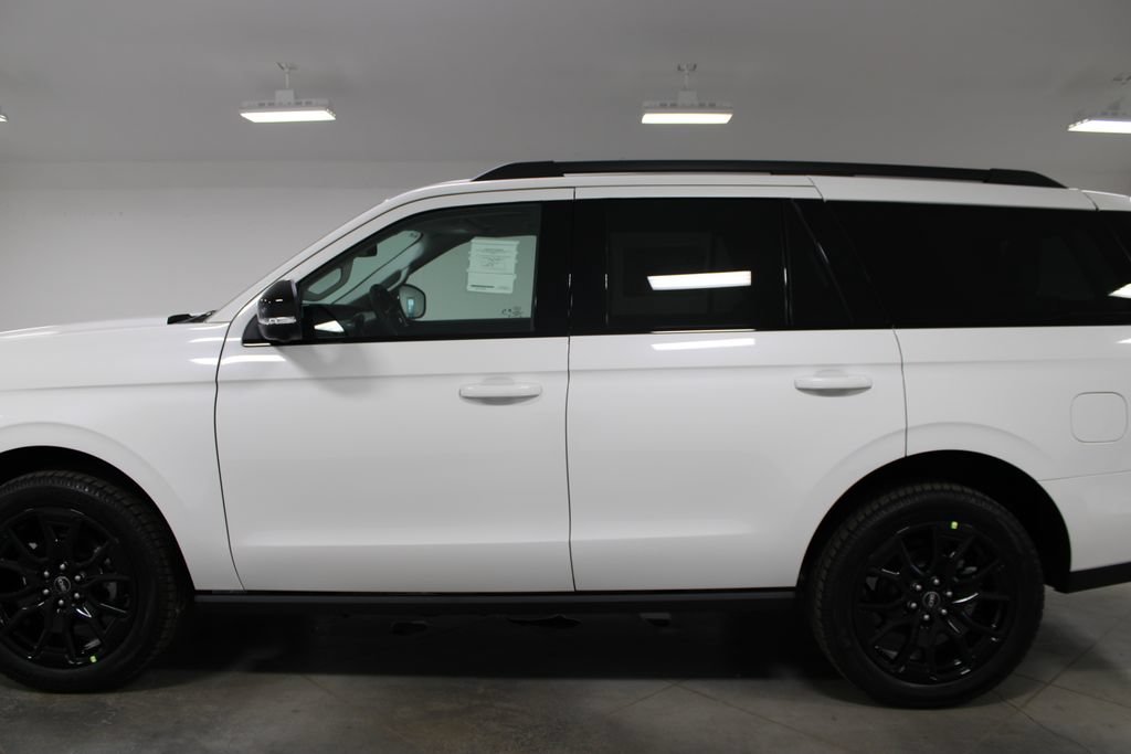 New 2027 Ford Expedition Platinum RWD image 5