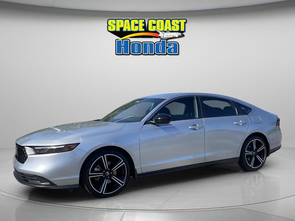 Used 2025 Honda Accord Sport image 4