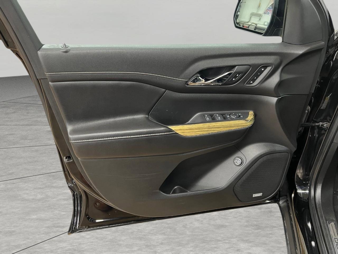 Used 2019 GMC Acadia Denali w/ Technology Package image 26