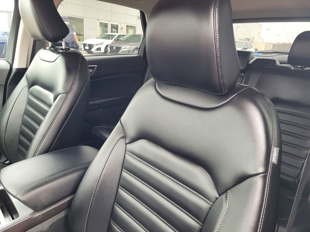 Used 2022 Ford Edge SEL w/ Convenience Package image 12