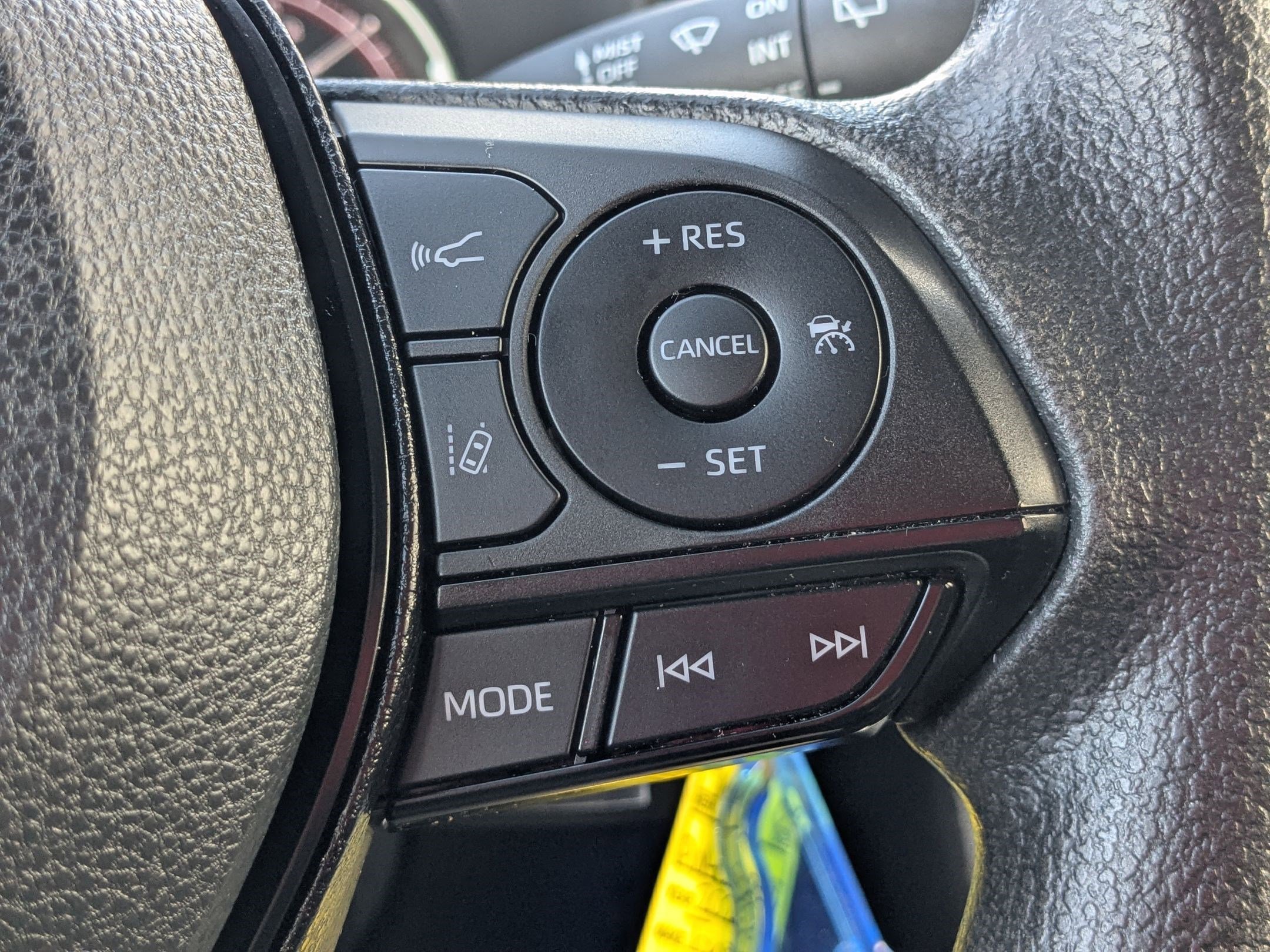 Used 2023 Toyota RAV4 LE image 20