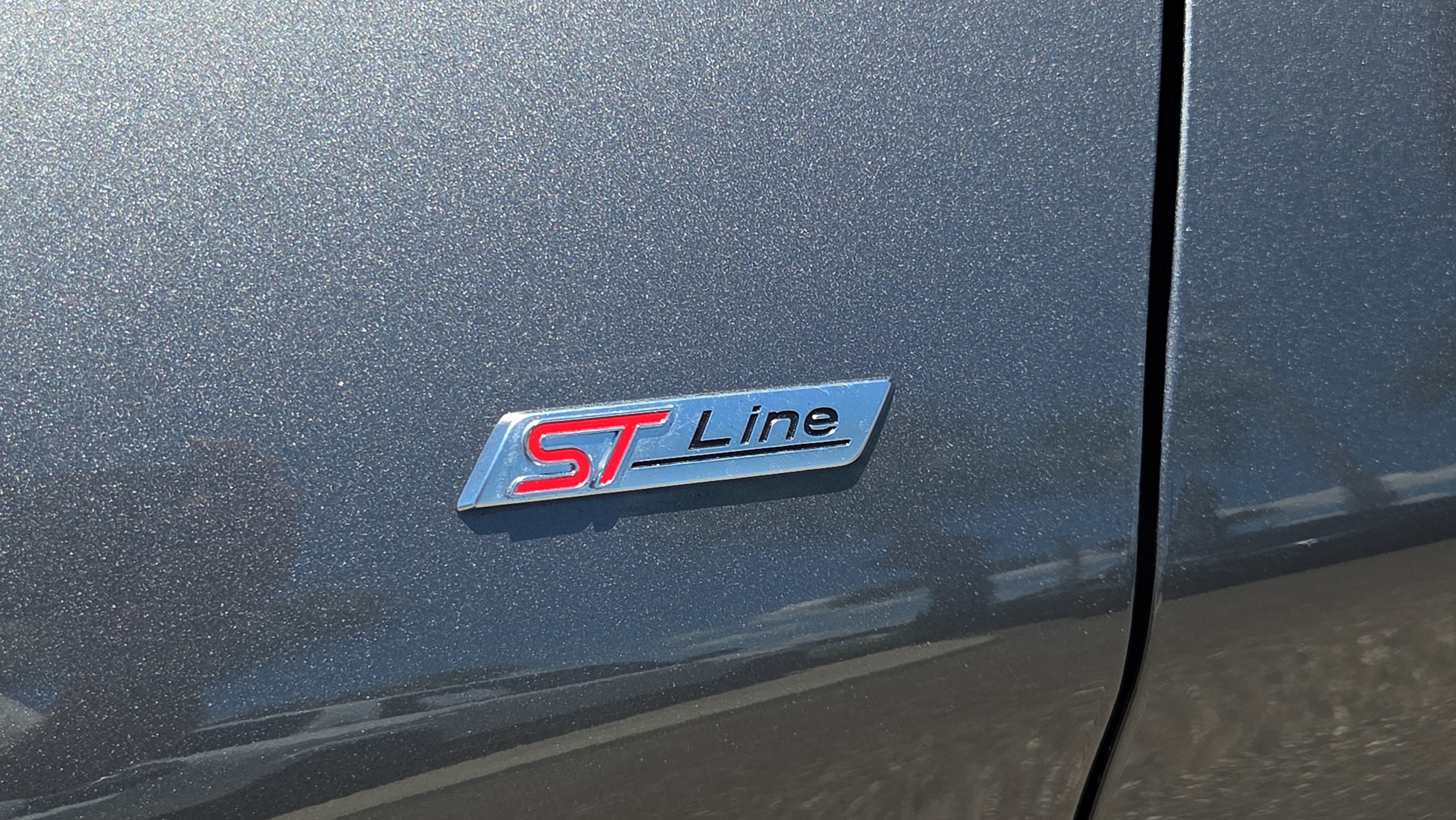 Used 2025 Ford Explorer ST-Line w/ Premium Package RWD image 33