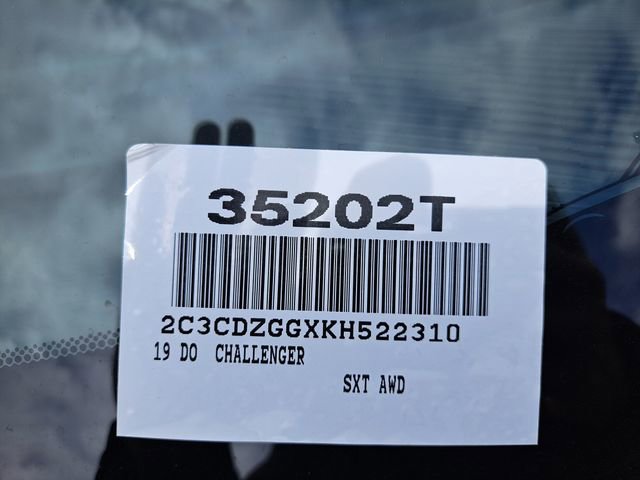 Used 2019 Dodge Challenger SXT w/ Plus Package image 7