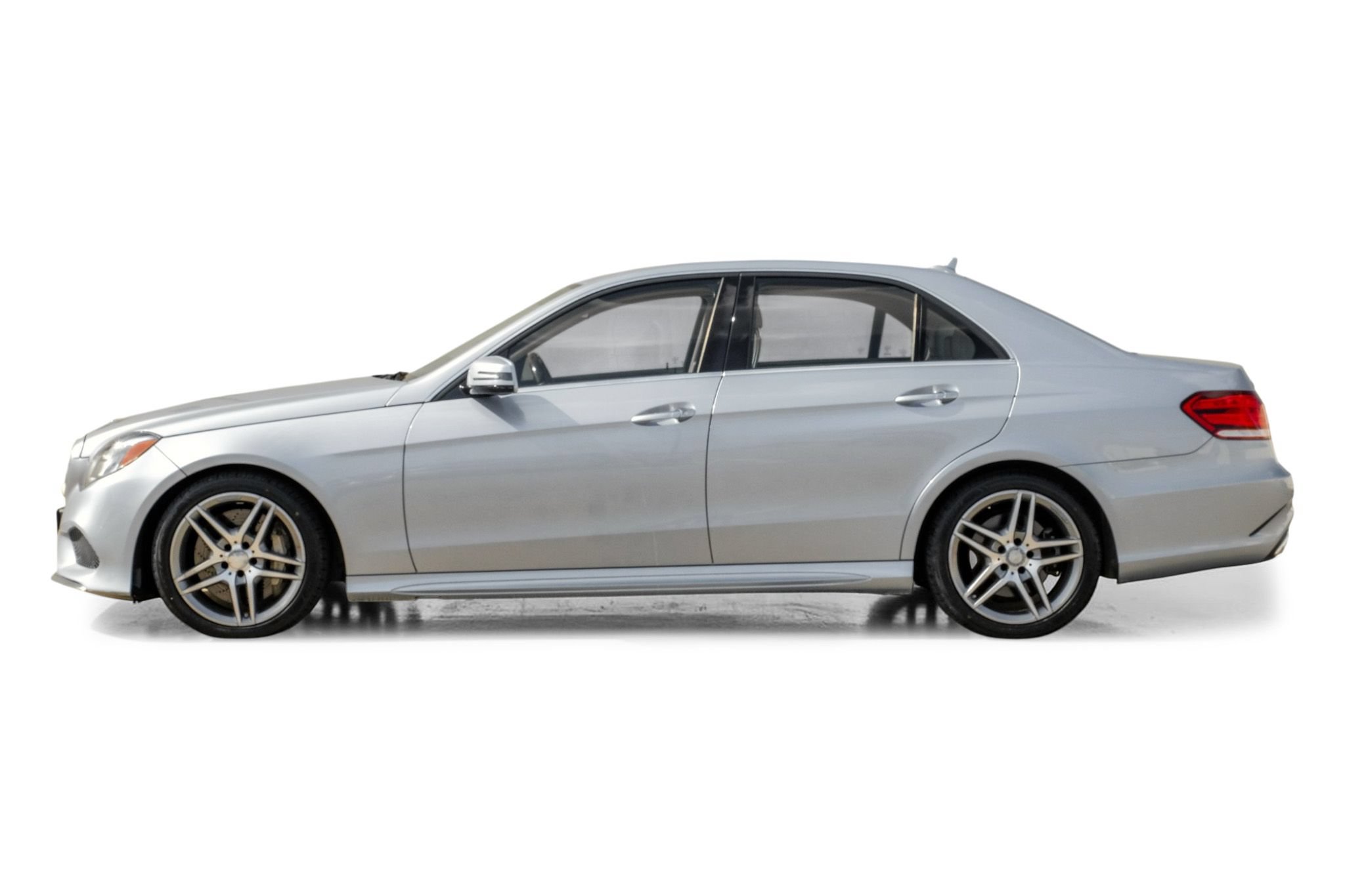 Used 2014 Mercedes-Benz E 550 4MATIC Sedan w/ Premium 1 Package image 11