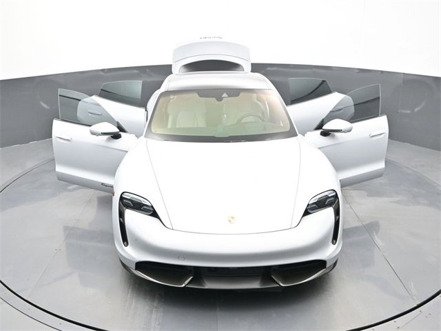 Used 2022 Porsche Taycan Turbo S image 32