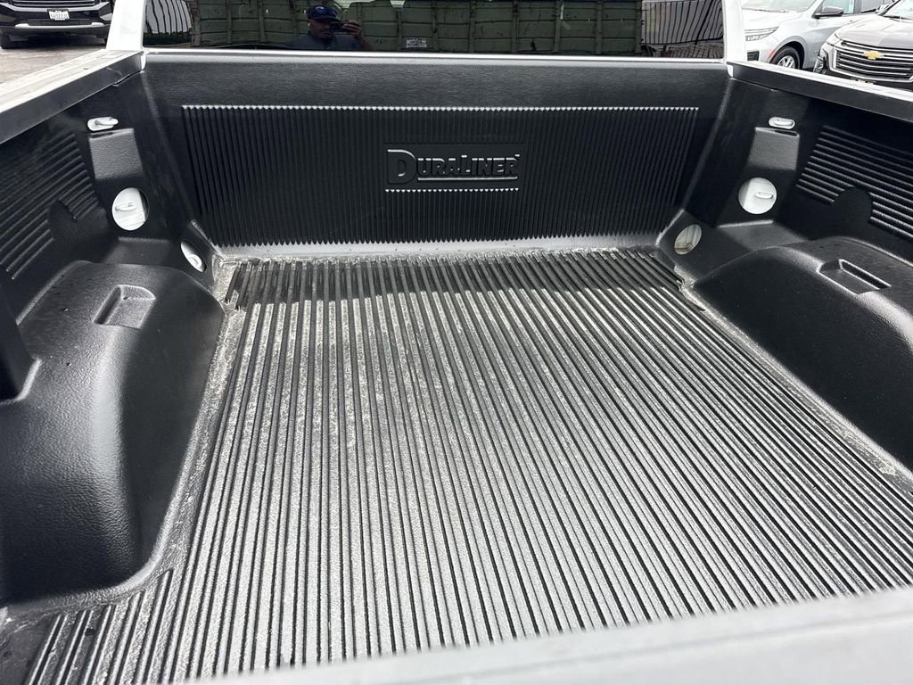 Used 2025 Chevrolet Silverado 1500 LT image 23