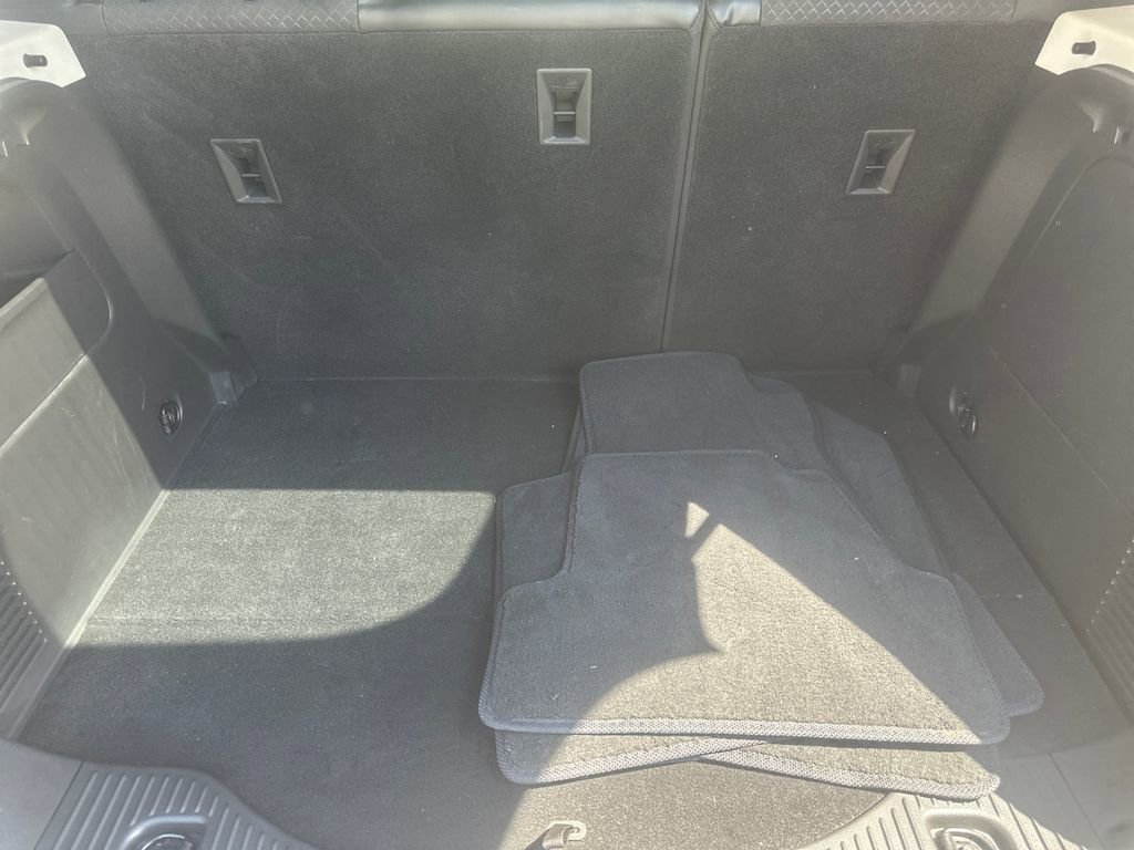 Used 2020 Buick Encore Preferred w/ Safety Package image 32