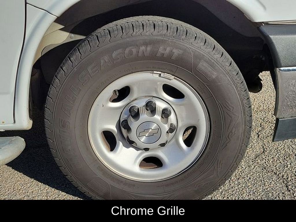 Used 2019 Chevrolet Express 2500 w/ Driver Convenience Package image 11