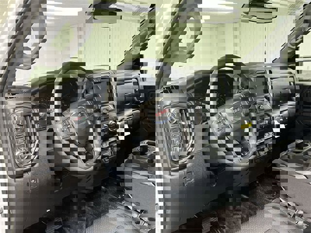 New 2025 GMC Sierra 3500 Pro image 10