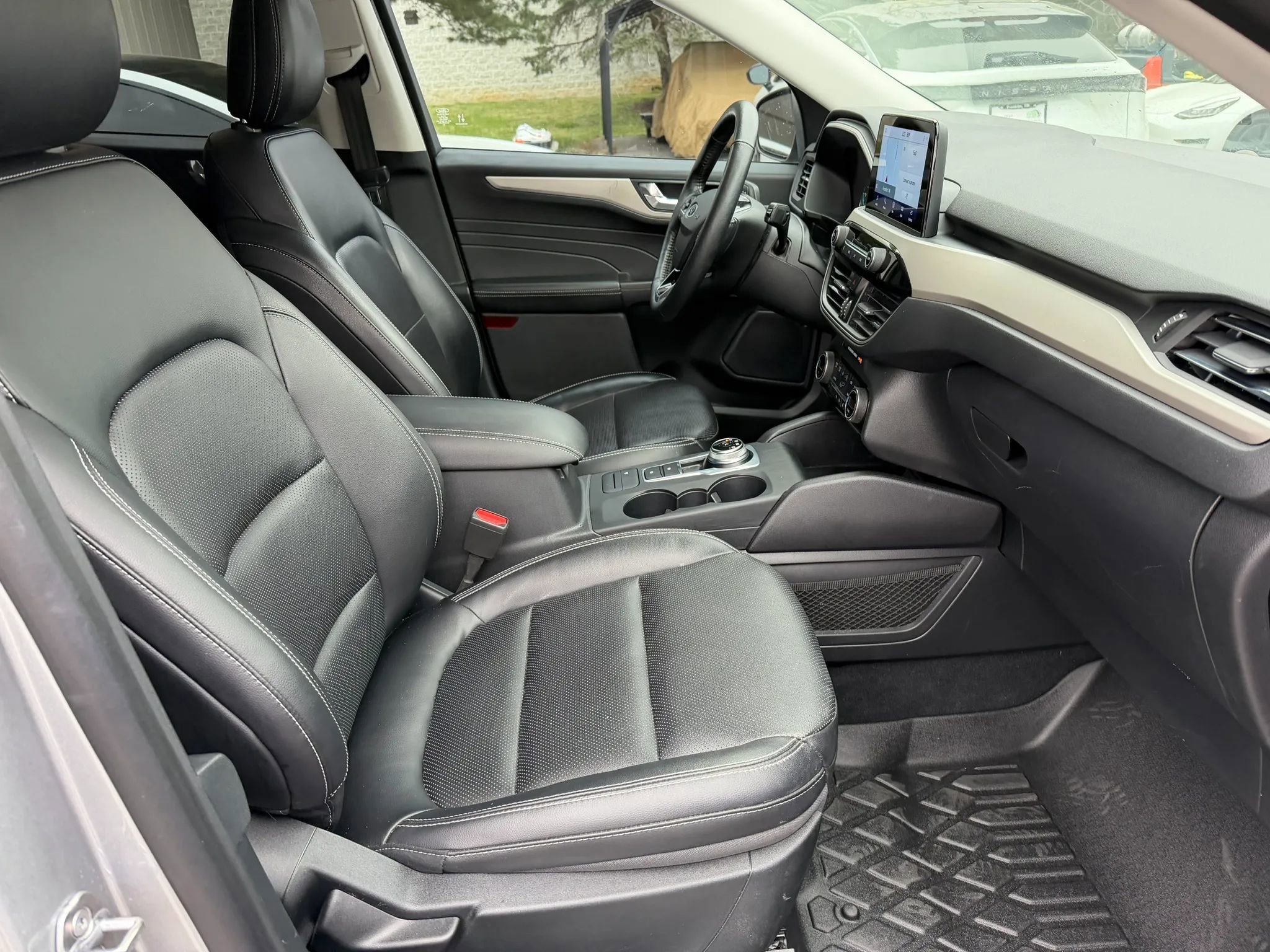 Used 2021 Ford Escape SEL image 22