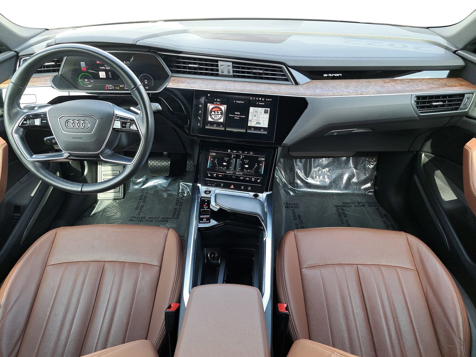 Used 2022 Audi e-tron Premium Plus AWD/4WD image 9
