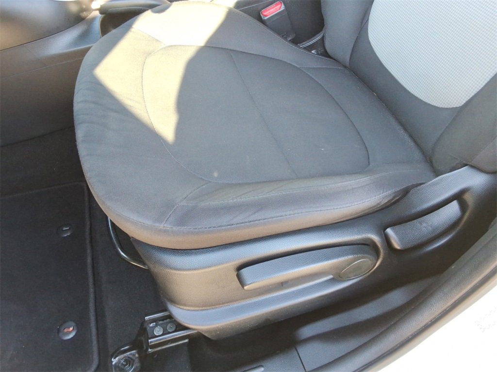 Used 2015 Kia Soul image 23