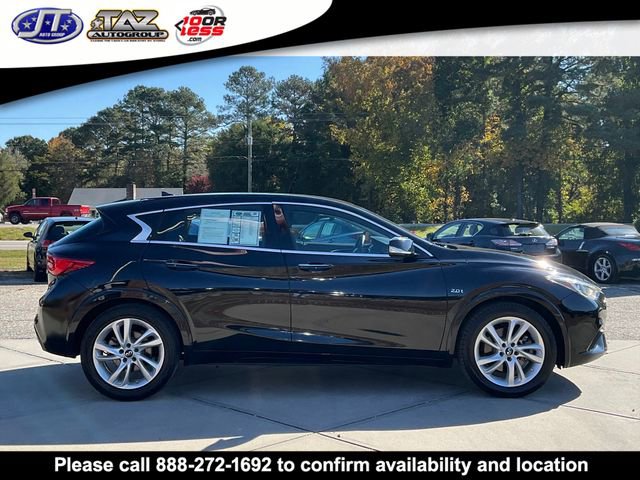 Used 2017 INFINITI QX30 FWD image 8