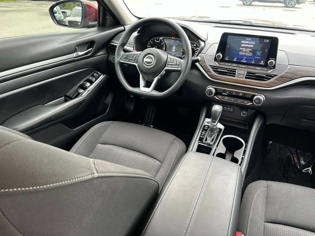 Certified 2023 Nissan Altima 2.5 SV FWD image 11