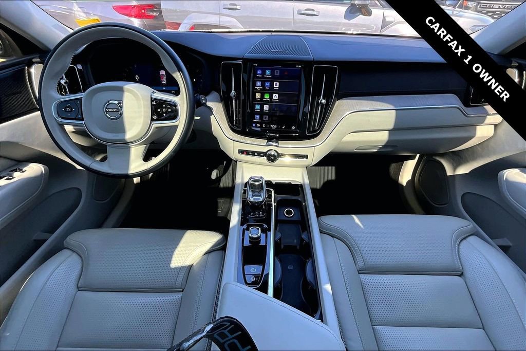 Used 2023 Volvo XC60 B5 Ultimate w/ Climate Package image 7