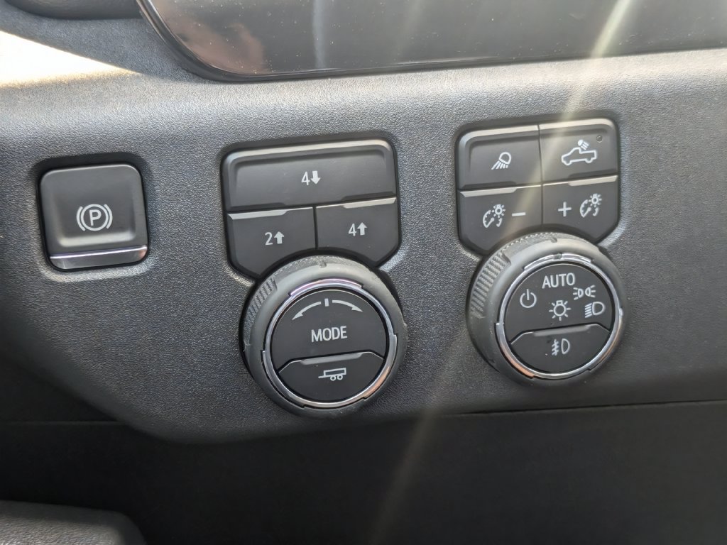 Used 2025 Chevrolet Silverado 2500 LT w/ Trail Boss Package AWD/4WD image 48