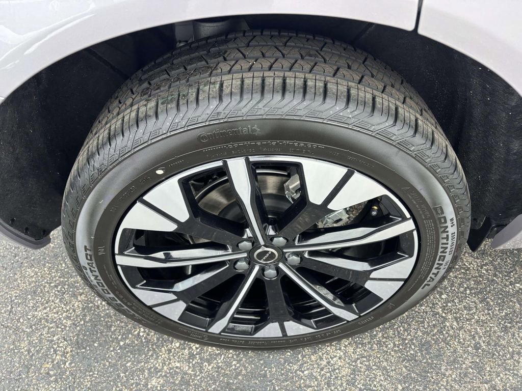 New 2026 Volvo XC60 B5 Plus w/ Protection Package Premier image 10