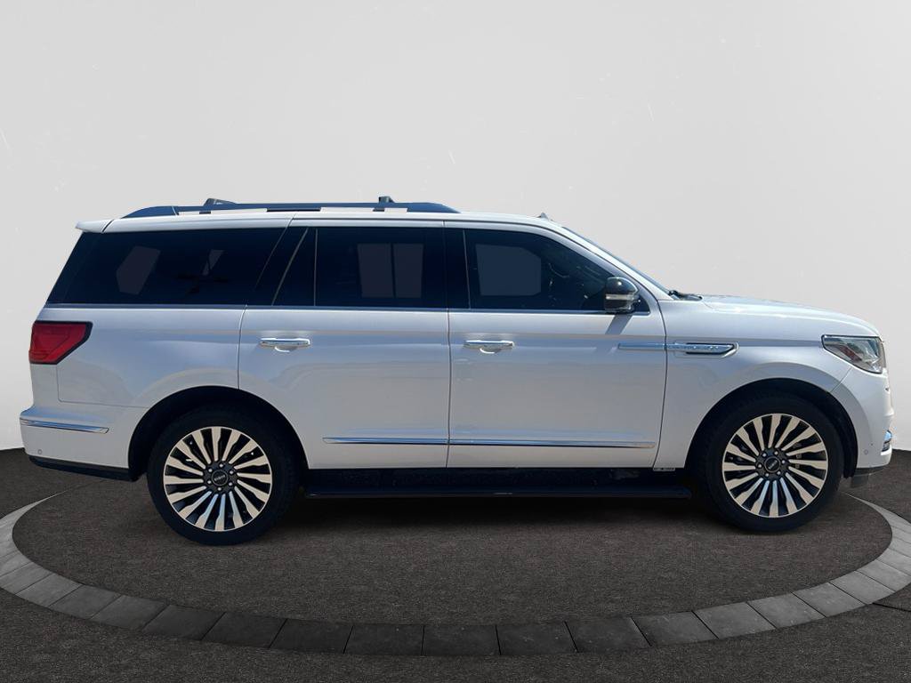 Used 2019 Lincoln Navigator Reserve w/ Cargo Package AWD/4WD image 2