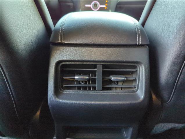 Used 2019 Ford Edge Titanium image 21