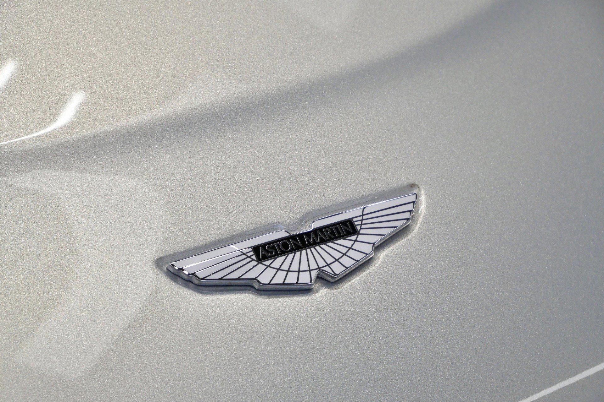 Used 2017 Aston Martin V12 Vantage S RWD image 42