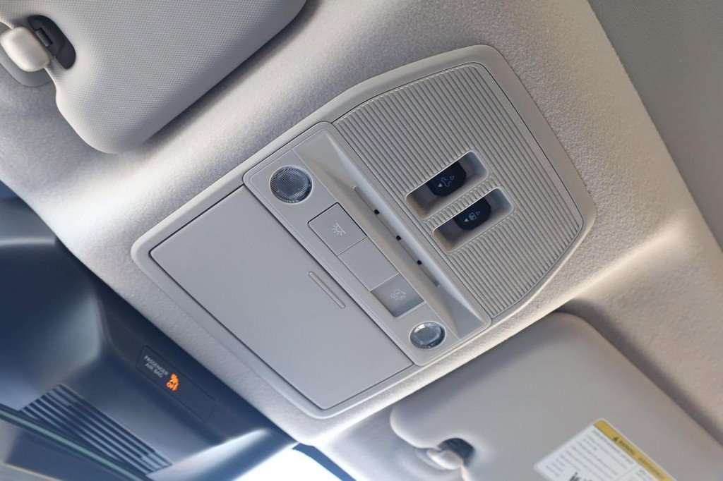 New 2026 Nissan Kicks SV w/ SV Premium Package image 19