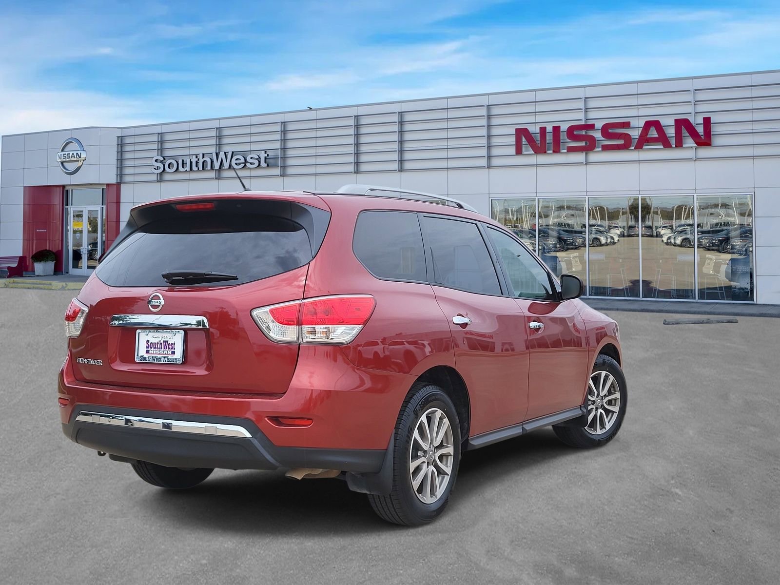 Used 2016 Nissan Pathfinder S FWD image 3