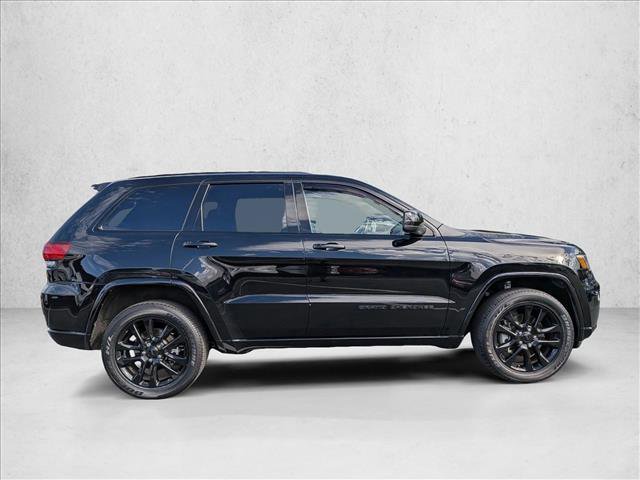 Used 2021 Jeep Grand Cherokee Laredo X image 4