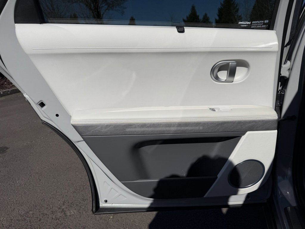 Used 2024 Hyundai Ioniq 5 Limited image 31