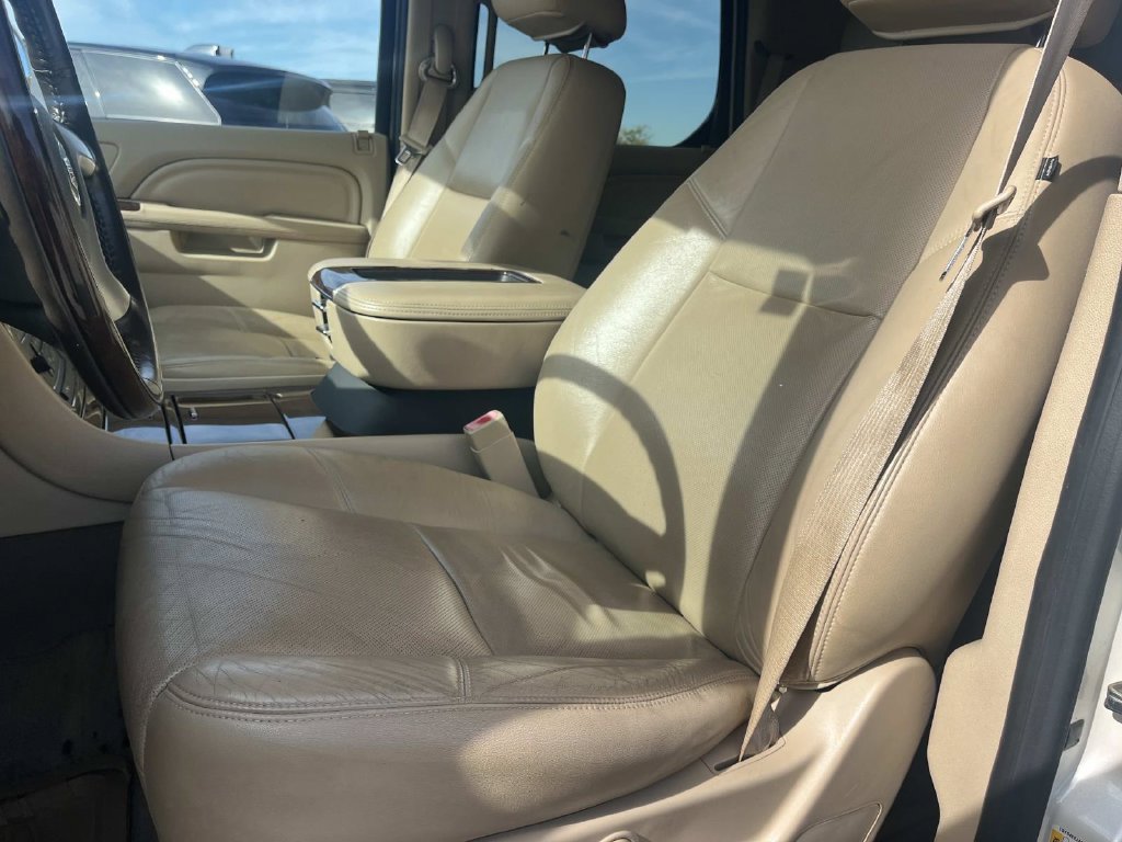 Used 2012 Cadillac Escalade 4WD Hybrid image 15