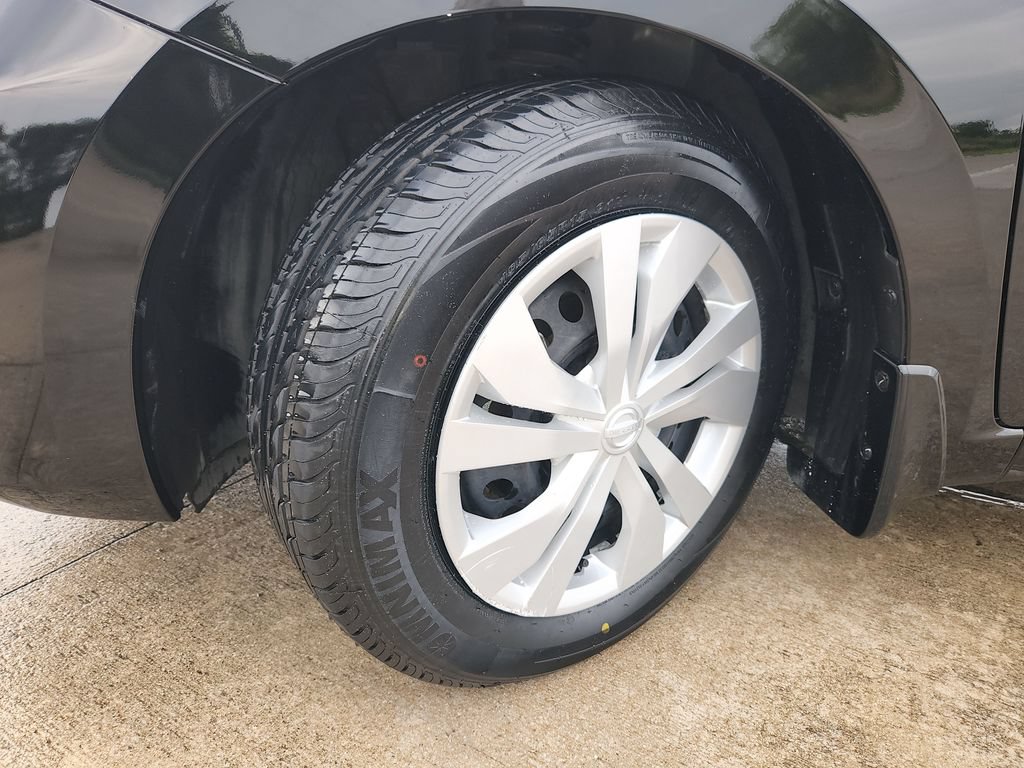 Certified 2025 Nissan Versa S w/ Trunk Package FWD image 31