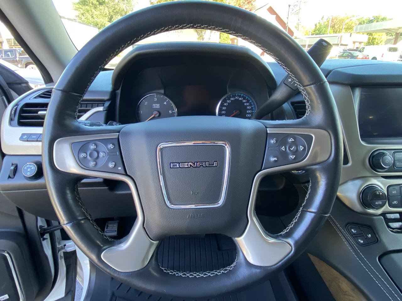 Used 2019 GMC Yukon Denali w/ Open Road Package AWD/4WD image 18