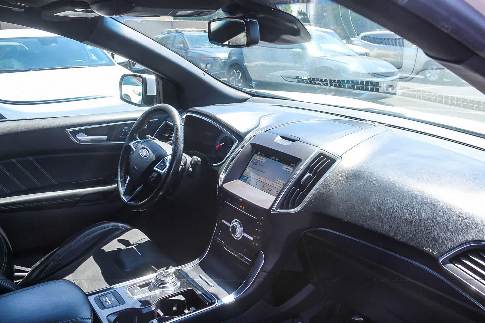 Used 2019 Ford Edge ST w/ Equipment Group 401A AWD/4WD image 21