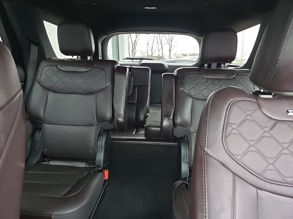 Used 2025 Ford Explorer Platinum w/ LUX Leather Package AWD/4WD image 35