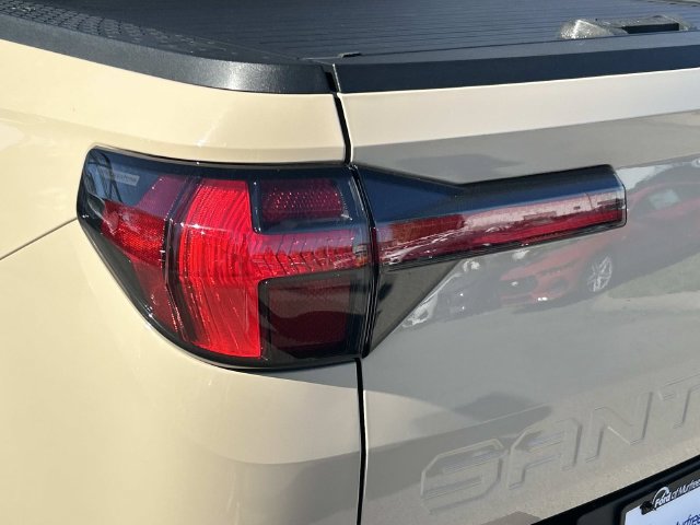 Used 2022 Hyundai Santa Cruz SEL w/ Activity Package FWD image 11
