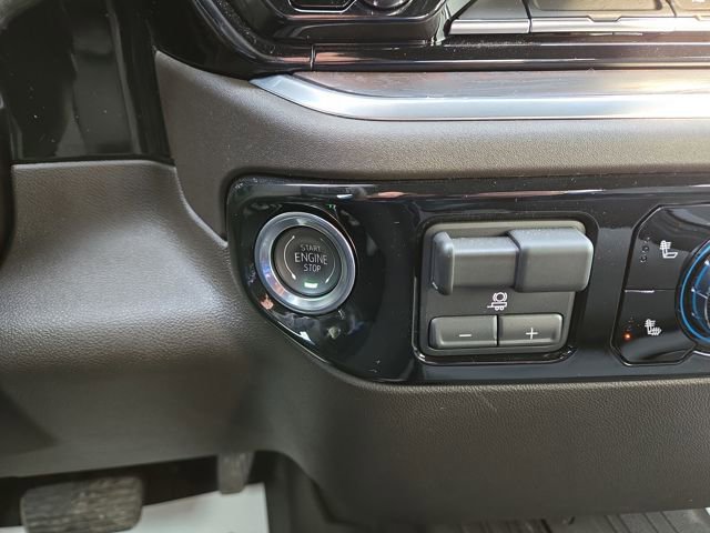 Used 2026 GMC Sierra 3500 SLT image 22