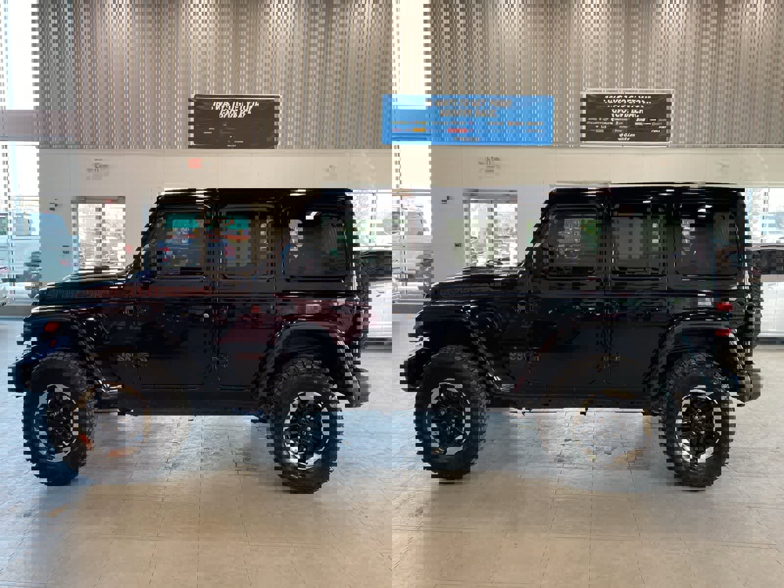 Used 2020 Jeep Wrangler Unlimited Rubicon w/ Dual Top Group image 2