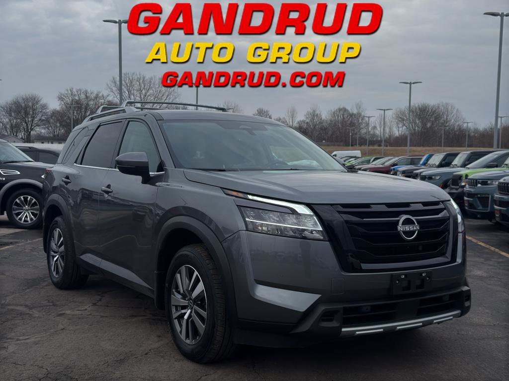 Certified 2024 Nissan Pathfinder SL w/ Black Appearance Package image 1
