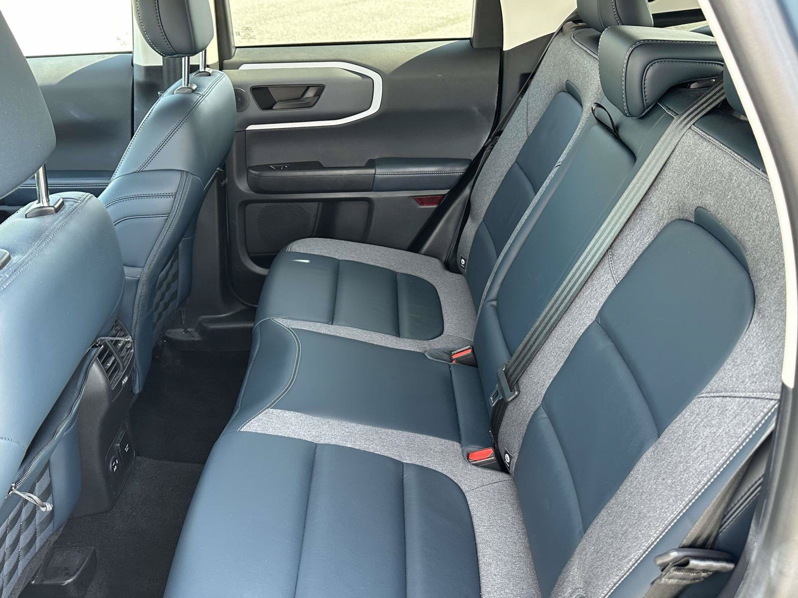 Certified 2023 Ford Bronco Sport Outer Banks w/ Tech Package AWD/4WD image 12