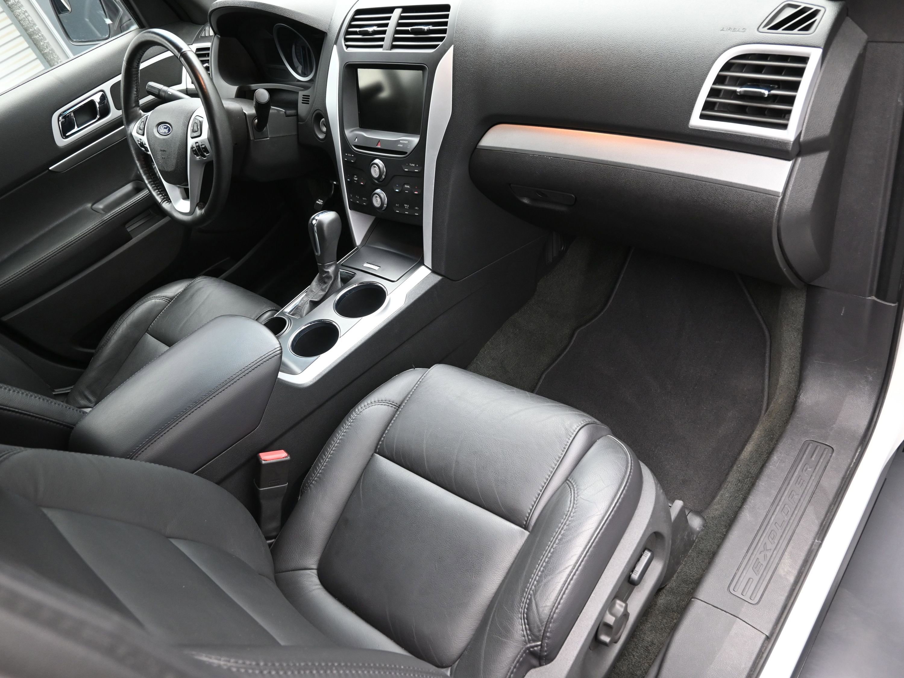 Used 2011 Ford Explorer XLT w/ 202A Rapid Spec Order Code image 35