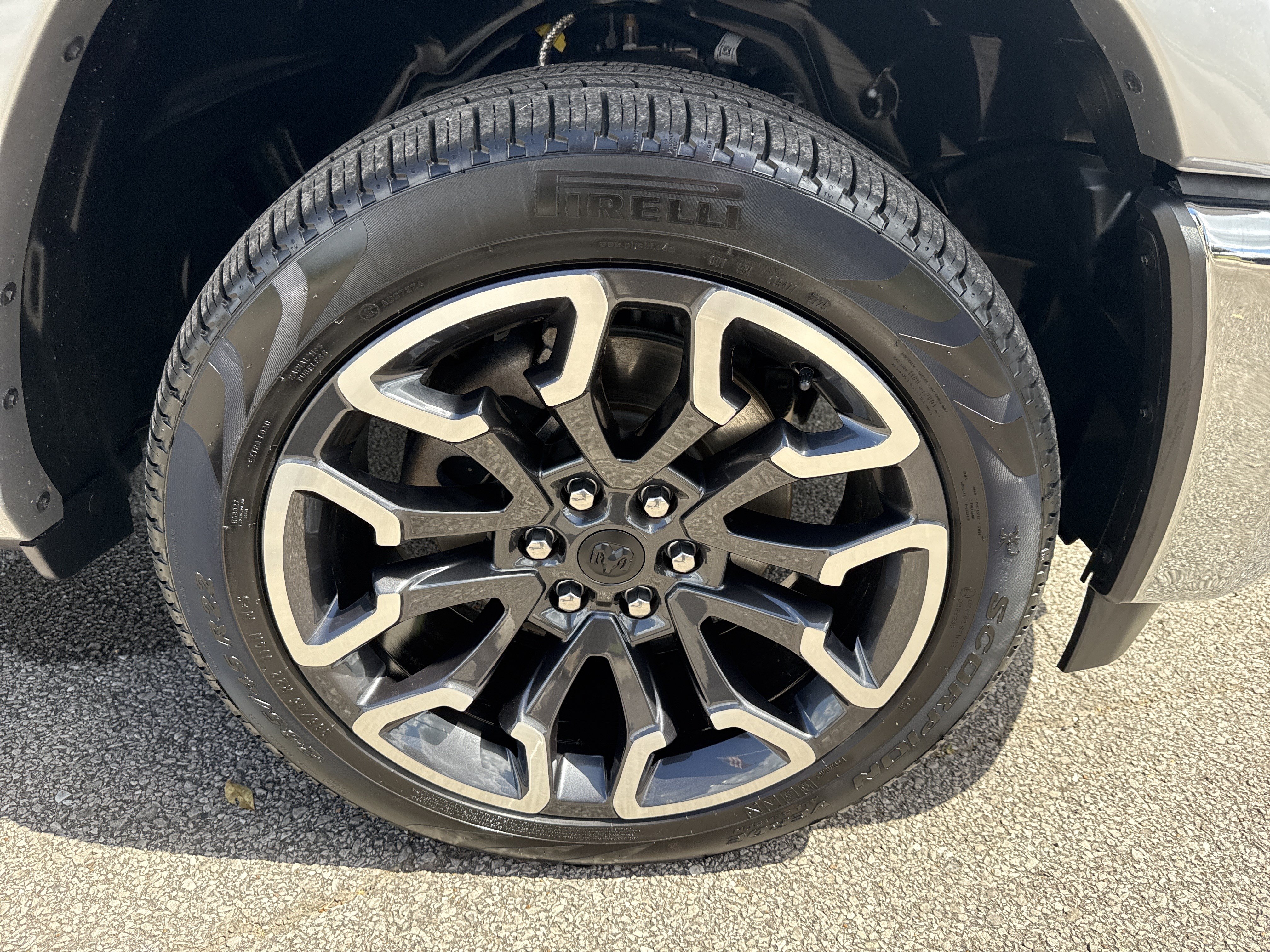 Used 2026 RAM 1500 Limited AWD/4WD image 12